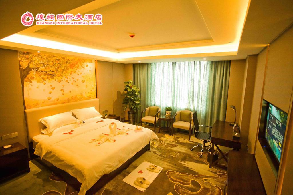 Huangzu International Hotel Huaihua Exterior foto